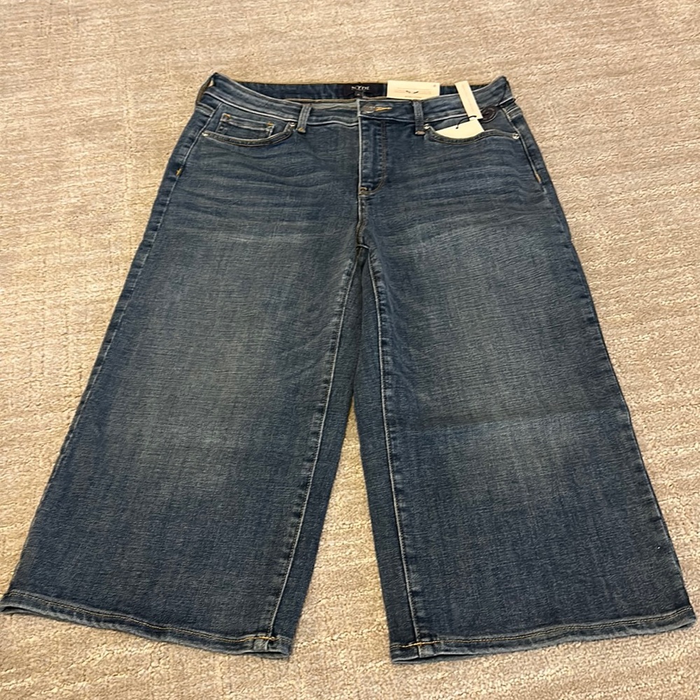 NWT- NYDJ crop wide leg pedal pants on denim